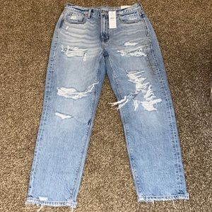 NWT American eagle mom jeans